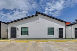 Modern South Padre Studio #4 - Blocks to Gulf/Pool - Apartment