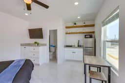 Studio 14 | Boutique Luxury by the Beach w/Pool
