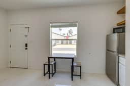 Studio 15 | Minutes to Beach, Miles from Stress
