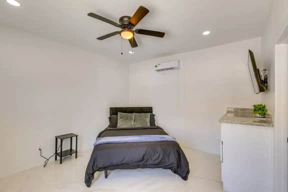 Studio 14 | Boutique Luxury by the Beach w/Pool