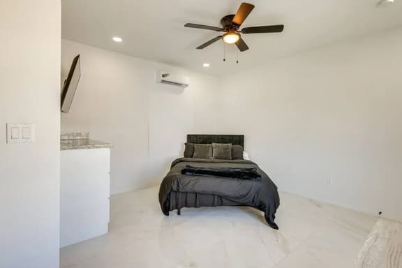 Poolside Studio on Padre (#2) - Image 1